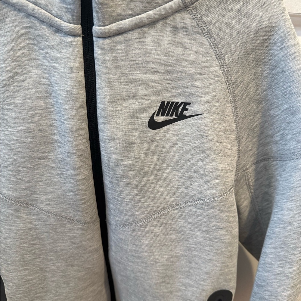 Nike Boys’ Tech Fleece Full Zip Sweatshirt - Picture 5 of 10
